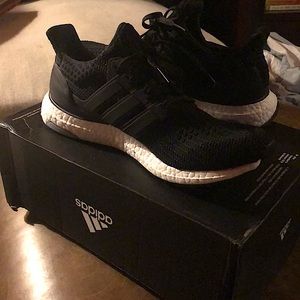 Adidas Ultraboost DNA size 9 women’s